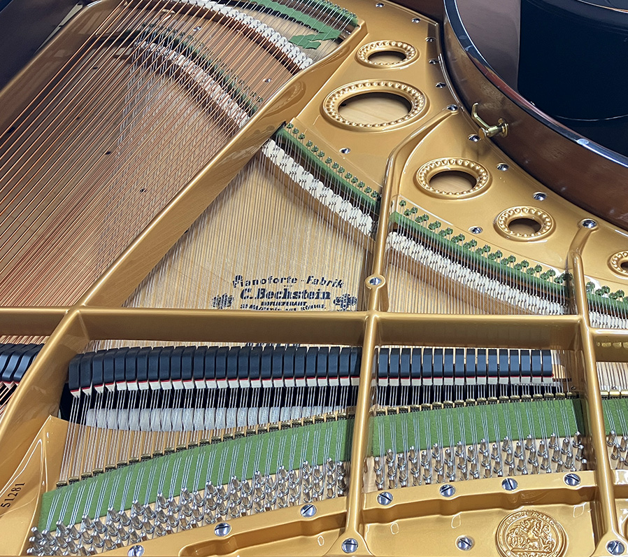 ベヒシュタイン V-200（Bechstein V-200）