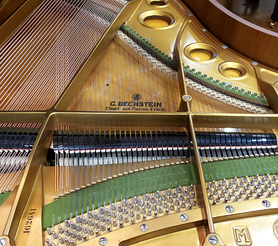 ベヒシュタイン M-180（Bechstein M-180）