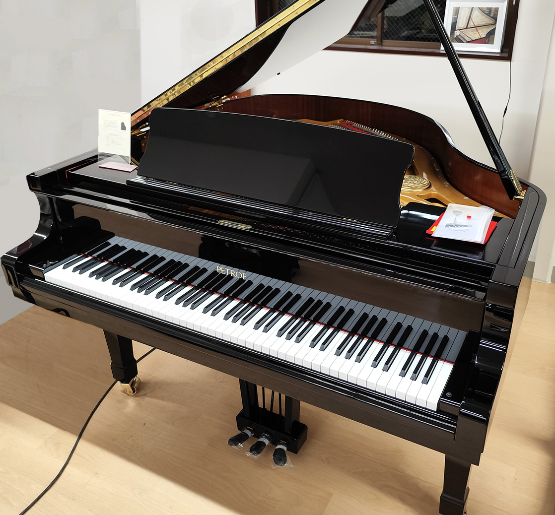 ペトロフ P-V（Petrof P-V）