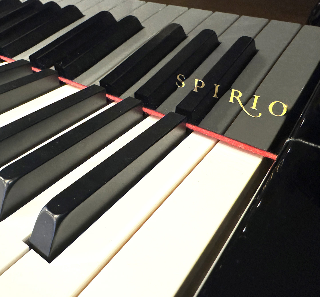 スタインウェイ M-170 SPIRIO