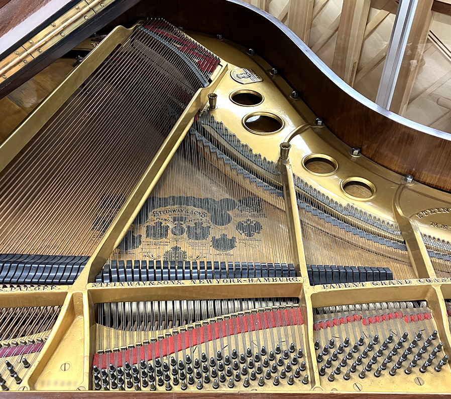 スタインウェイ O-180ルイ15世モデル（Steinway＆Sons O-180 Louis 15 model）