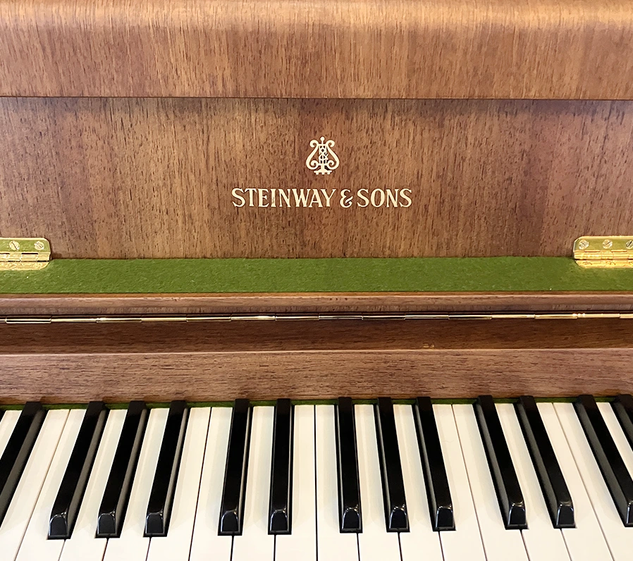 スタインウェイ F-104(Steinway&Sons F-104)