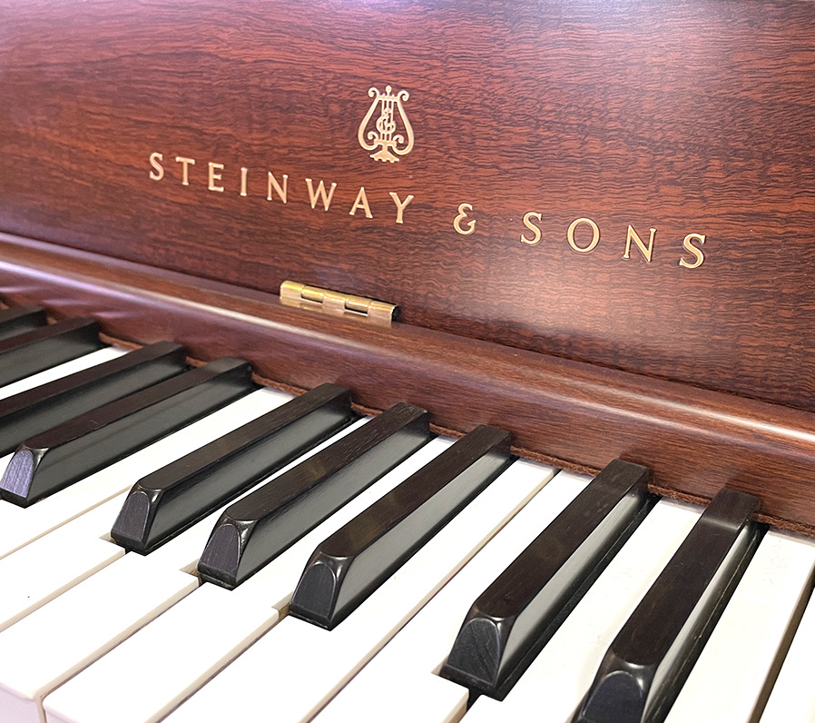 スタインウェイ F45（Steinway＆Sons F45）