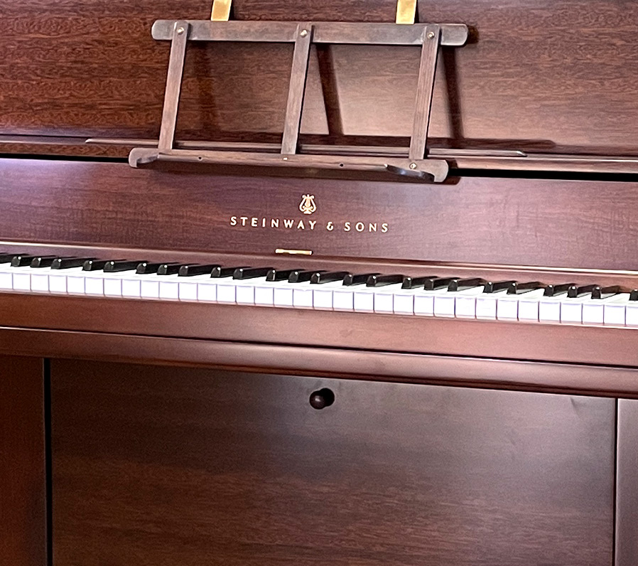 スタインウェイ F45（Steinway＆Sons F45）