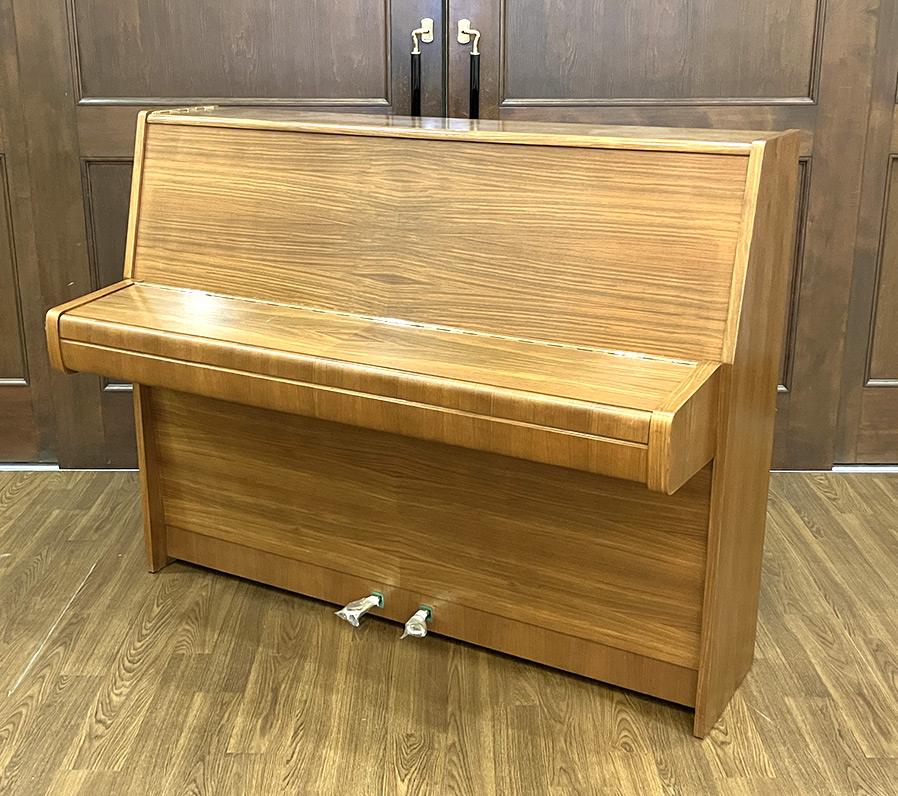 スタインウェイ Z-114（Steinway＆Sons Z-114）