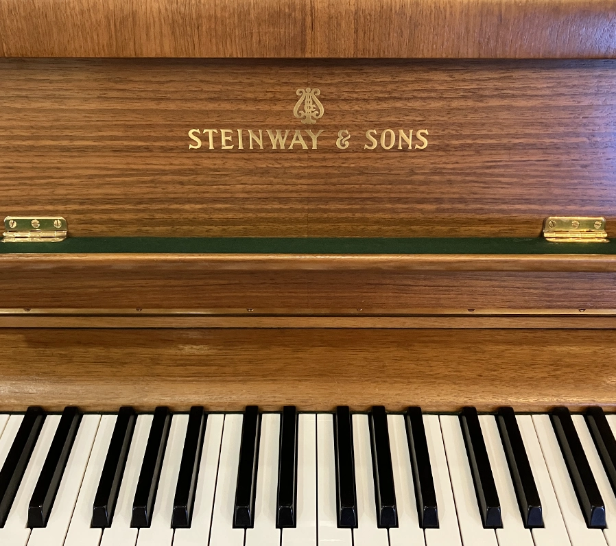 スタインウェイ Z-114（Steinway＆Sons Z-114）