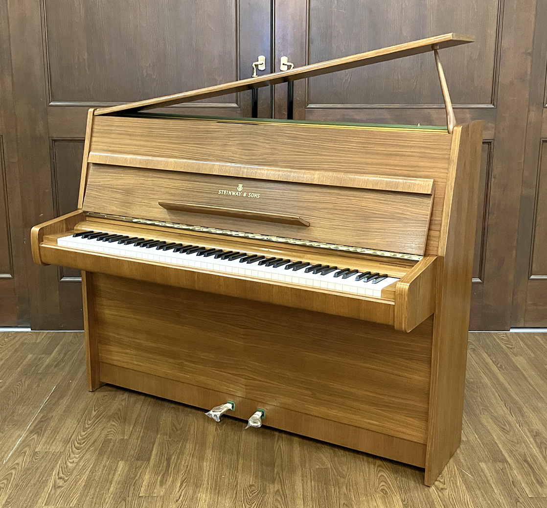 スタインウェイ Z-114（Steinway＆Sons Z-114）