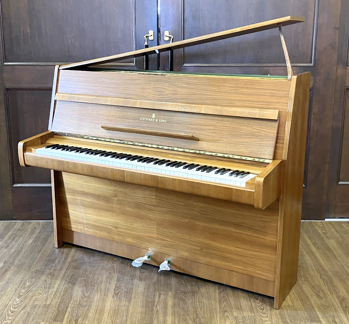 スタインウェイ Z-114（Steinway＆Sons Z-114）