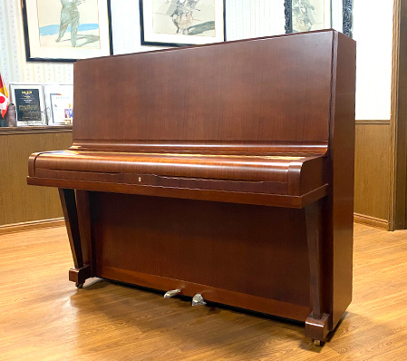 スタインウェイ K-132（Steinway＆Sons K-132）